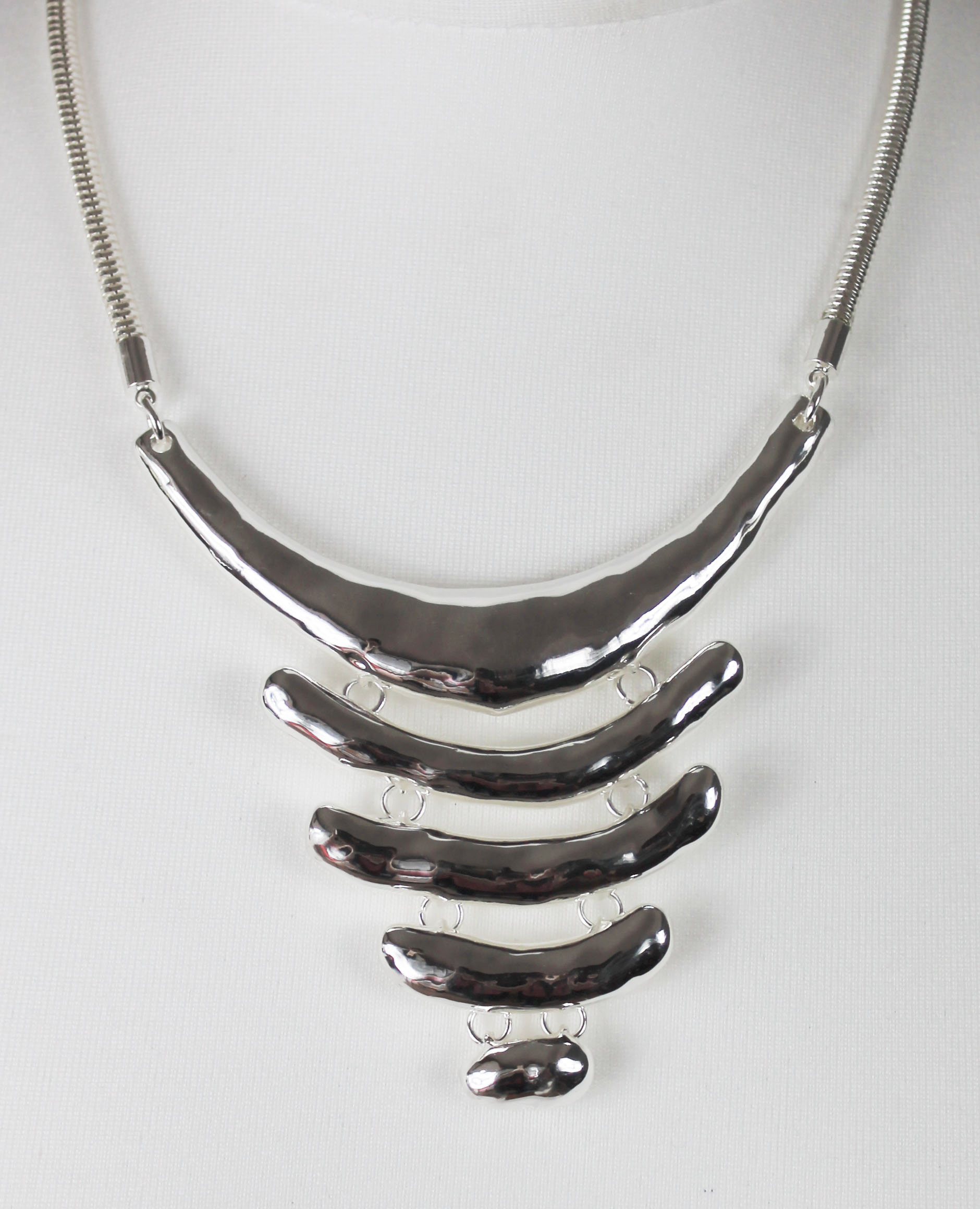 silver 5 bar short necklace